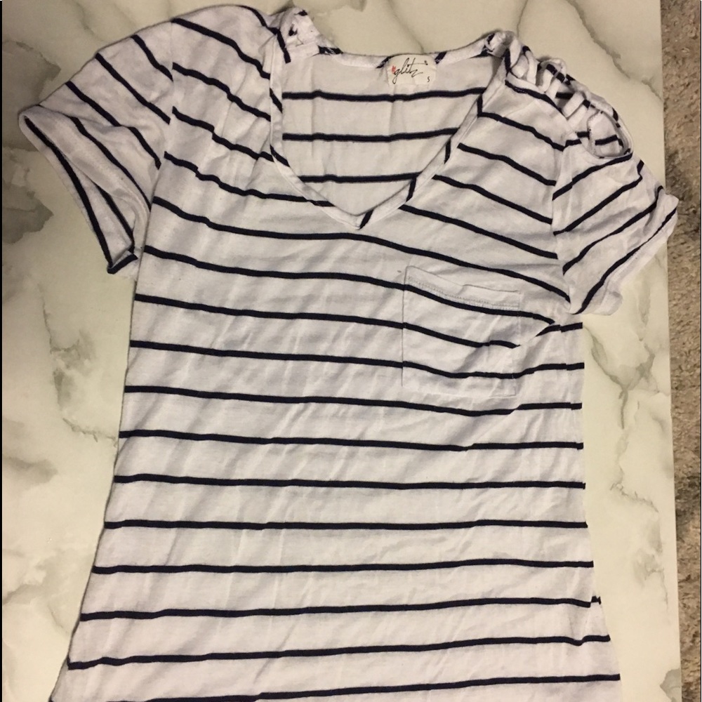 Glitz Open Shoulder Tee. Great condition